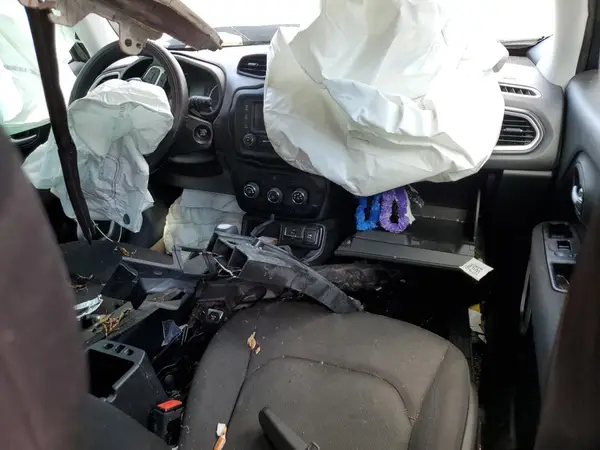 ZACNJAAB3KPK17108 2019 JEEP RENEGADE - Image 8