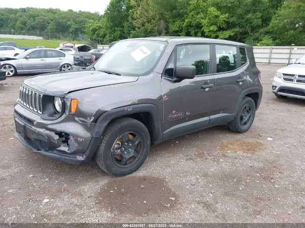 ZACNJAAB3KPK17836 2019 JEEP RENEGADE - Image 2