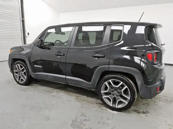 ZACNJAAB4LPM28531 2020 JEEP RENEGADE - Image 2