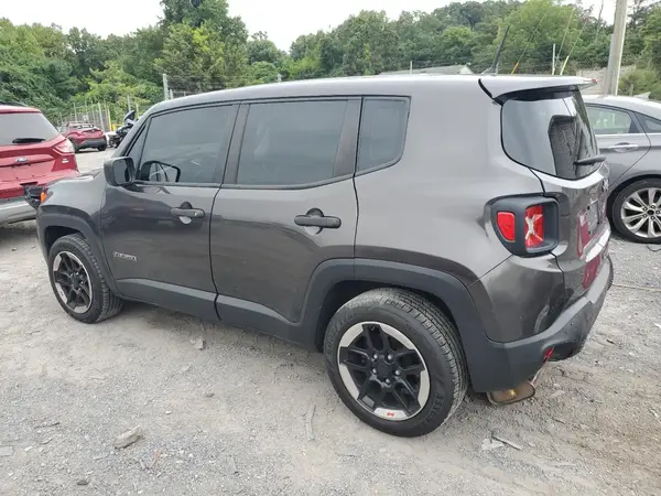 ZACNJAAB5KPK13416 2019 JEEP RENEGADE - Image 2