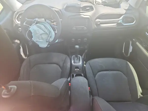 ZACNJAAB5LPL17390 2020 JEEP RENEGADE - Image 8