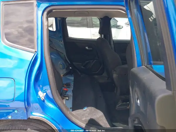 ZACNJAAB6LPL81065 2020 JEEP RENEGADE - Image 8