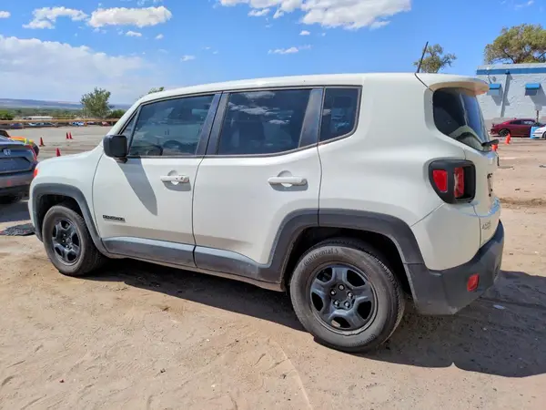 ZACNJAAB7KPK62035 2019 JEEP RENEGADE - Image 2
