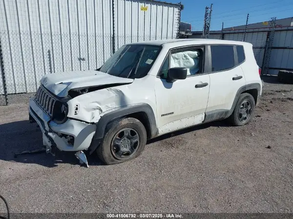 ZACNJAAB7LPL70754 2020 JEEP RENEGADE - Image 2
