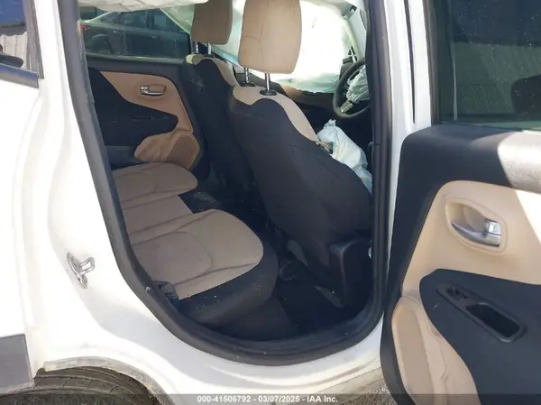 ZACNJAAB7LPL70754 2020 JEEP RENEGADE - Image 8