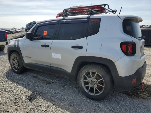 ZACNJAAB8LPL25953 2020 JEEP RENEGADE - Image 2