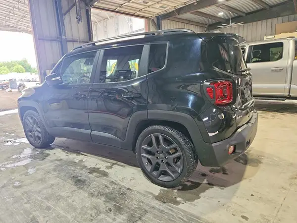 ZACNJAB15KPK16855 2019 JEEP RENEGADE - Image 2