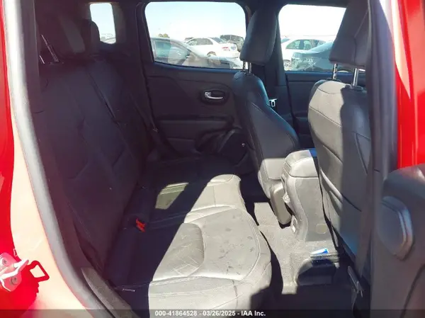 ZACNJAB1XKPK39077 2019 JEEP RENEGADE - Image 8