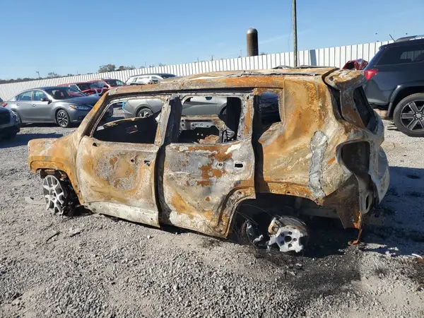 ZACNJABB1LPL43628 2020 JEEP RENEGADE - Image 2