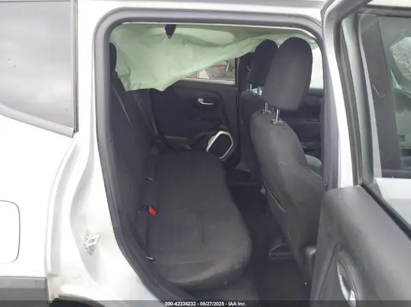 ZACNJABB2KPJ73343 2019 JEEP RENEGADE - Image 8