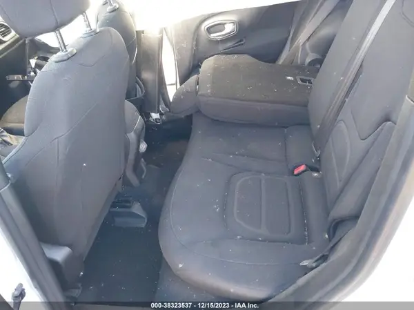 ZACNJABB2KPJ96010 2019 JEEP RENEGADE - Image 8