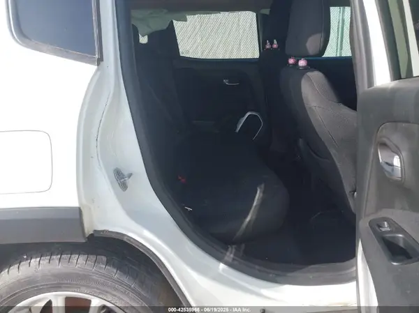 ZACNJABB3KPJ90555 2019 JEEP RENEGADE - Image 8