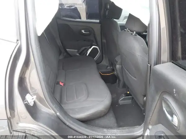 ZACNJABB3KPK00761 2019 JEEP RENEGADE - Image 8
