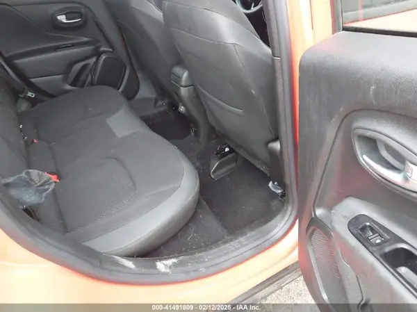 ZACNJABB3LPM05319 2020 JEEP RENEGADE - Image 8