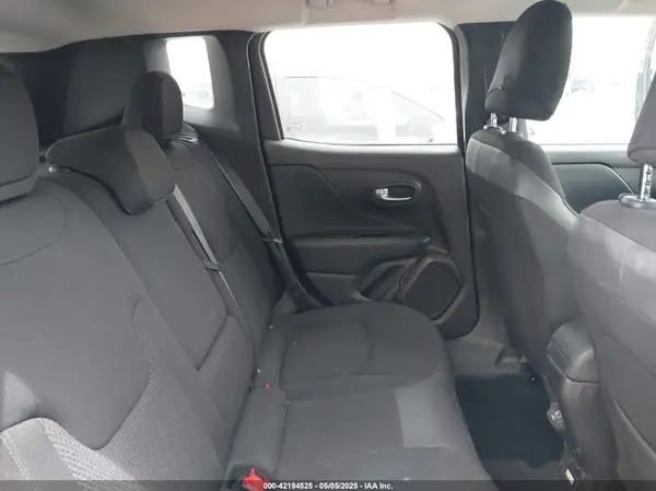 ZACNJABB4KPK48494 2019 JEEP RENEGADE - Image 8