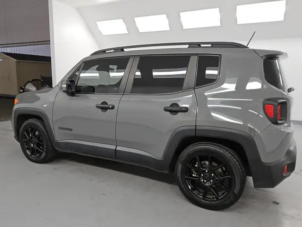 ZACNJABB4LPL23096 2020 JEEP RENEGADE - Image 2