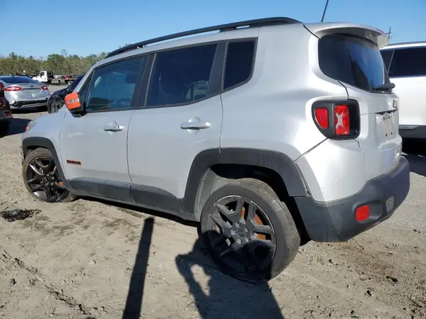 ZACNJABB6LPL75832 2020 JEEP RENEGADE - Image 2