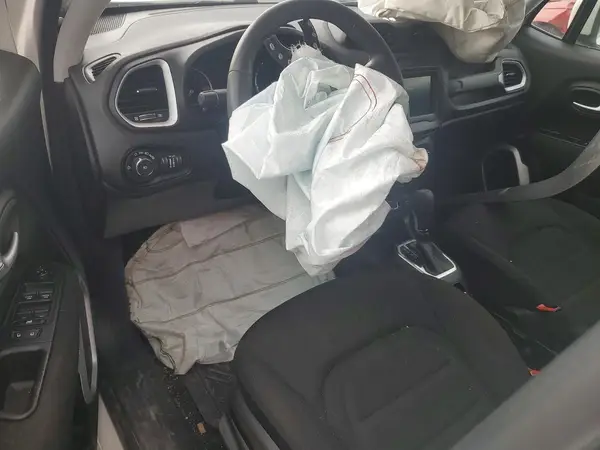 ZACNJABB7KPK90254 2019 JEEP RENEGADE - Image 8