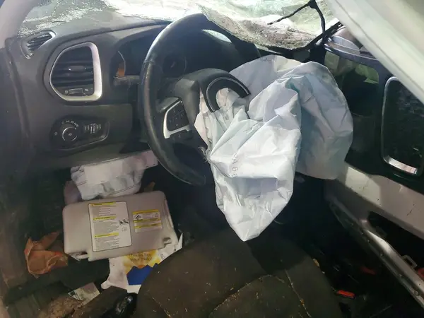ZACNJABB8KPJ75050 2019 JEEP RENEGADE - Image 8