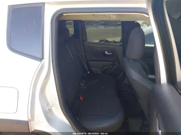 ZACNJABB8LPL48552 2020 JEEP RENEGADE - Image 8
