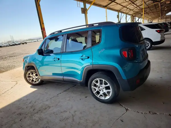 ZACNJABB9LPL85643 2020 JEEP RENEGADE - Image 2
