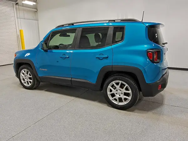 ZACNJABB9LPL90387 2020 JEEP RENEGADE - Image 2
