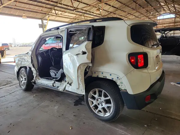 ZACNJABBXKPJ78581 2019 JEEP RENEGADE - Image 2