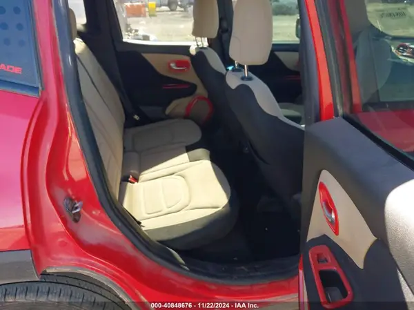 ZACNJABBXKPK49391 2019 JEEP RENEGADE - Image 8