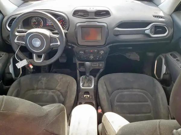 ZACNJABBXKPK70922 2019 JEEP RENEGADE - Image 8