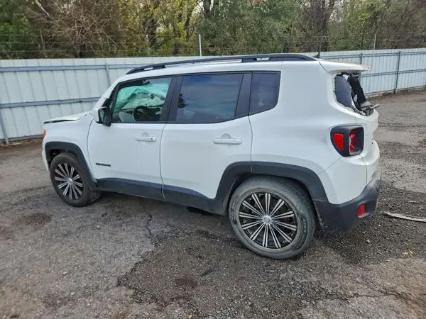 ZACNJABBXKPK75361 2019 JEEP RENEGADE - Image 2