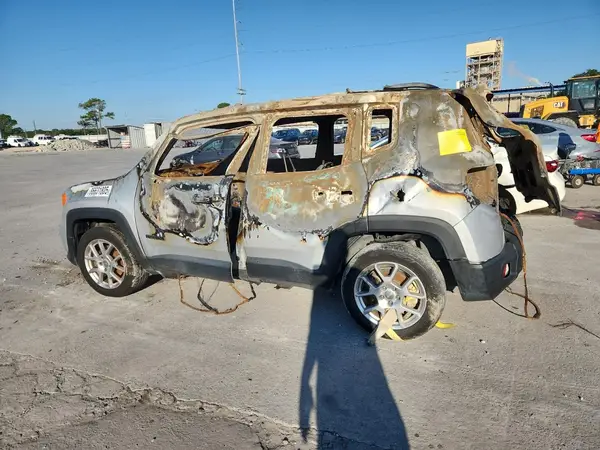 ZACNJABBXLPL43675 2020 JEEP RENEGADE - Image 2