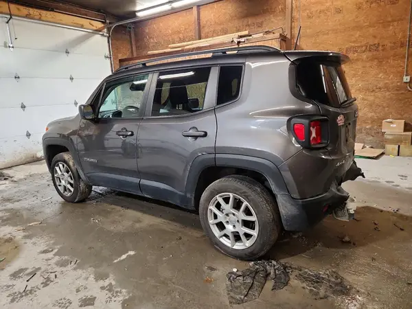 ZACNJBAB0KPK03401 2019 JEEP RENEGADE - Image 2