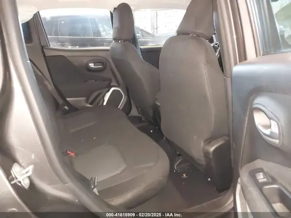 ZACNJBAB0KPK07349 2019 JEEP RENEGADE - Image 8