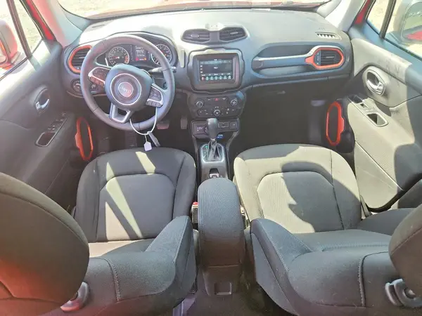 ZACNJBAB0KPK17718 2019 JEEP RENEGADE - Image 8