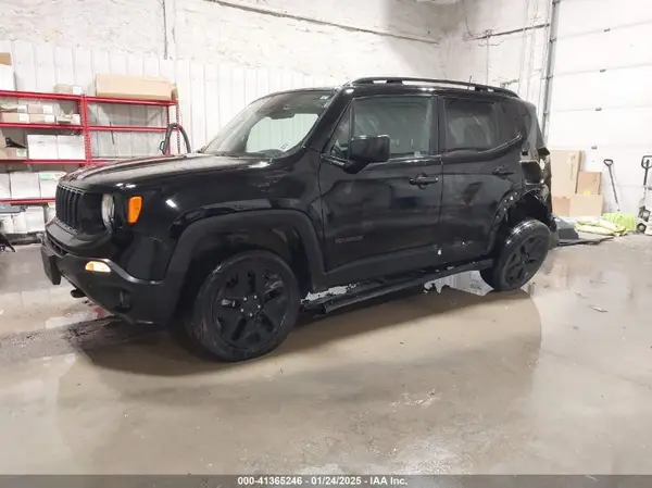 ZACNJBAB0LPL78426 2020 JEEP RENEGADE - Image 2
