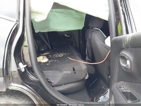 ZACNJBAB1LPL33916 2020 JEEP RENEGADE - Image 8