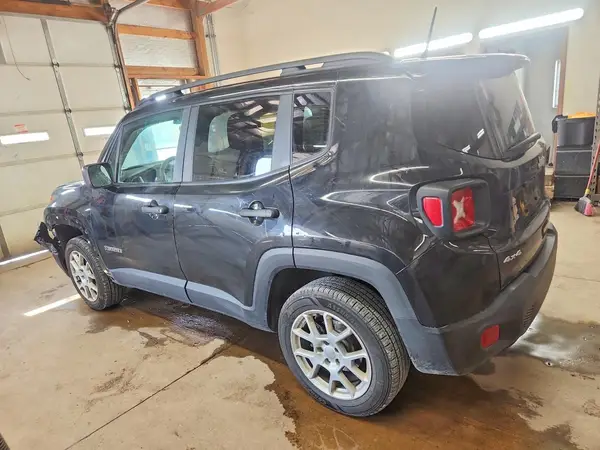 ZACNJBAB2KPK41177 2019 JEEP RENEGADE - Image 2