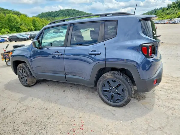 ZACNJBAB2KPK67892 2019 JEEP RENEGADE - Image 2