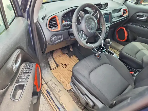 ZACNJBAB2KPK67892 2019 JEEP RENEGADE - Image 8