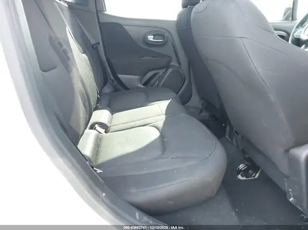 ZACNJBAB2LPL07390 2020 JEEP RENEGADE - Image 8