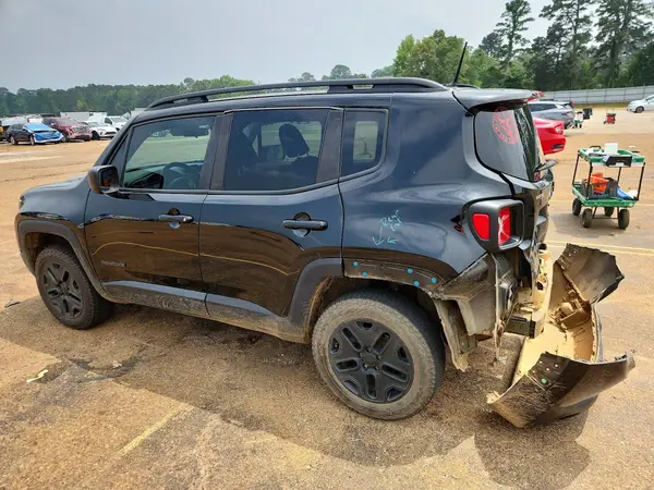 ZACNJBAB3LPL08175 2020 JEEP RENEGADE - Image 2