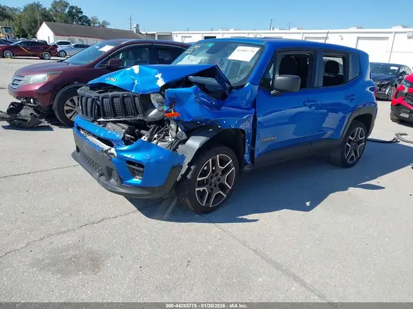 ZACNJBAB3LPL95589 2020 JEEP RENEGADE - Image 2