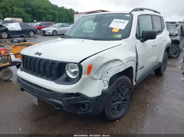 ZACNJBAB4LPL39273 2020 JEEP RENEGADE - Image 2