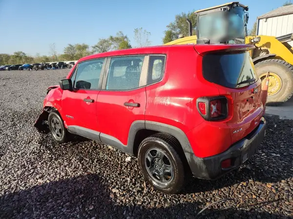 ZACNJBAB5KPK62668 2019 JEEP RENEGADE - Image 2