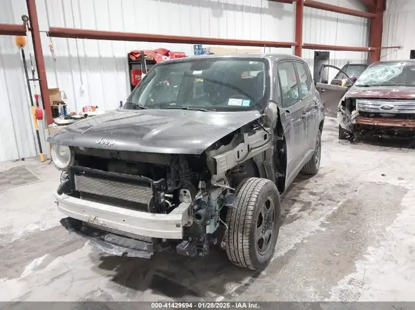 ZACNJBAB5LPL22109 2020 JEEP RENEGADE - Image 2