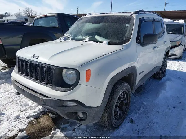 ZACNJBAB5LPL50444 2020 JEEP RENEGADE - Image 2