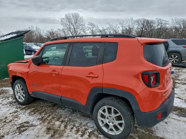 ZACNJBAB6KPJ78049 2019 JEEP RENEGADE - Image 2