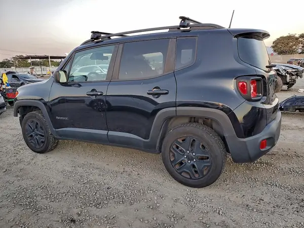 ZACNJBAB6KPK53915 2019 JEEP RENEGADE - Image 2