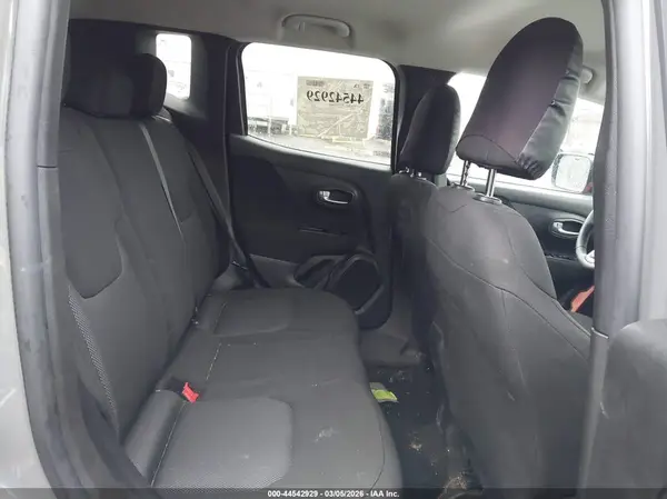 ZACNJBAB6LPL24211 2020 JEEP RENEGADE - Image 8