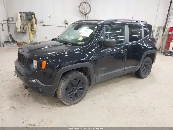 ZACNJBAB7KPK24892 2019 JEEP RENEGADE - Image 2